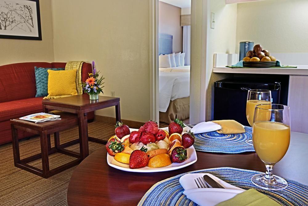 Courtyard By Marriott Orlando Lake Buena Vista At Vista Centre Eksteriør bilde