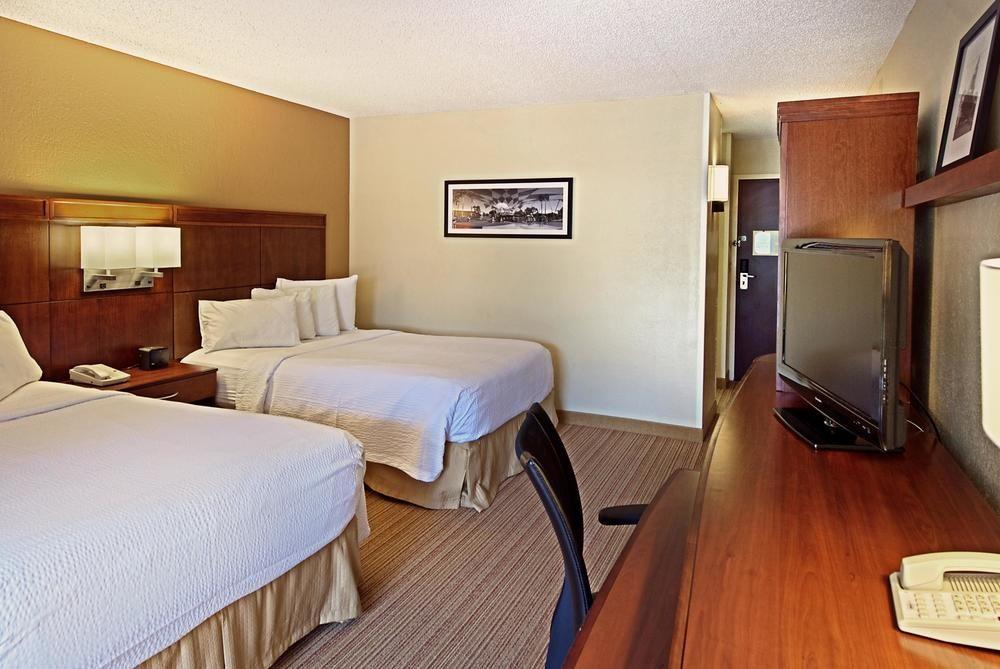 Courtyard By Marriott Orlando Lake Buena Vista At Vista Centre Eksteriør bilde
