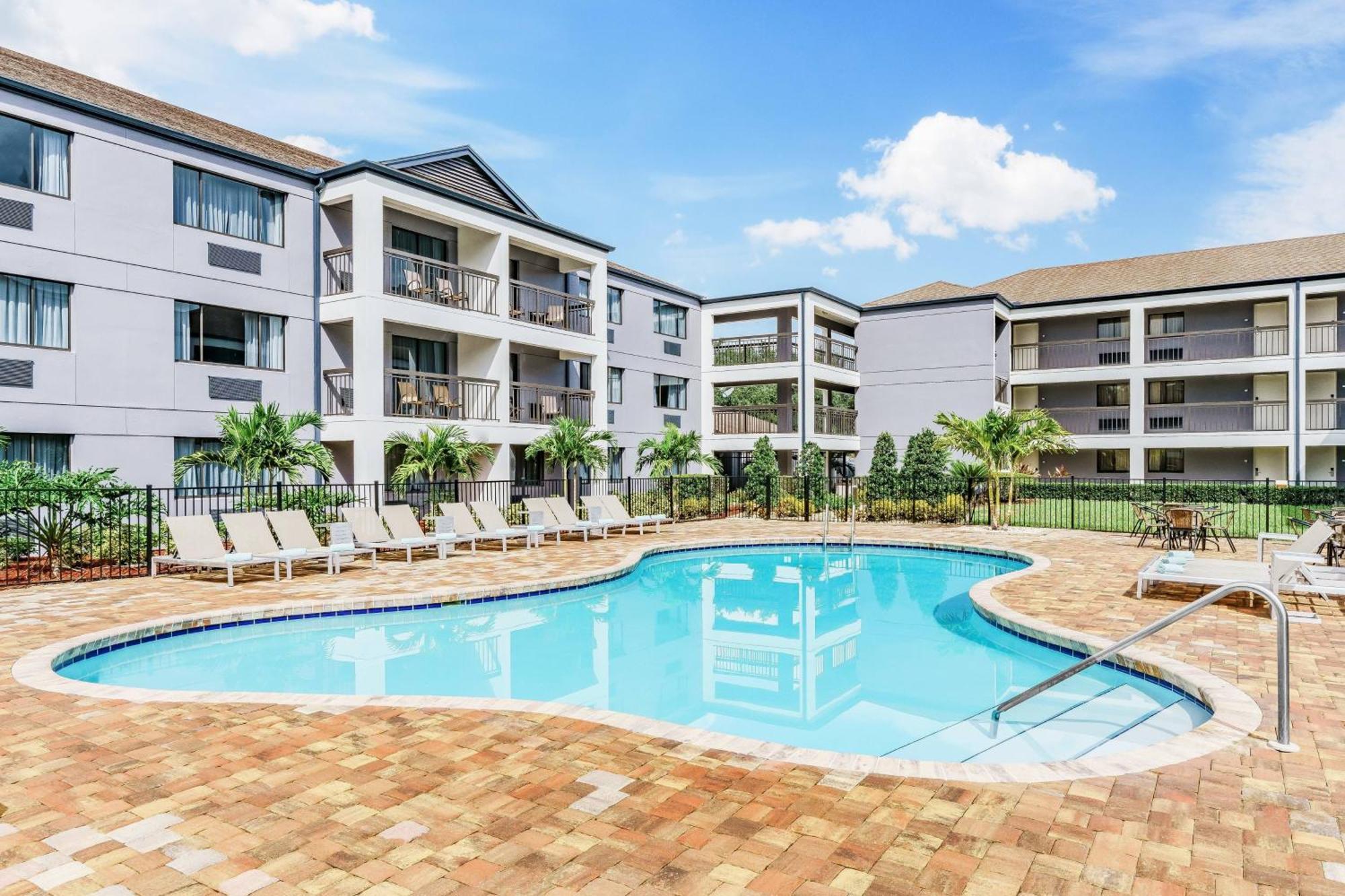 Courtyard By Marriott Orlando Lake Buena Vista At Vista Centre Eksteriør bilde